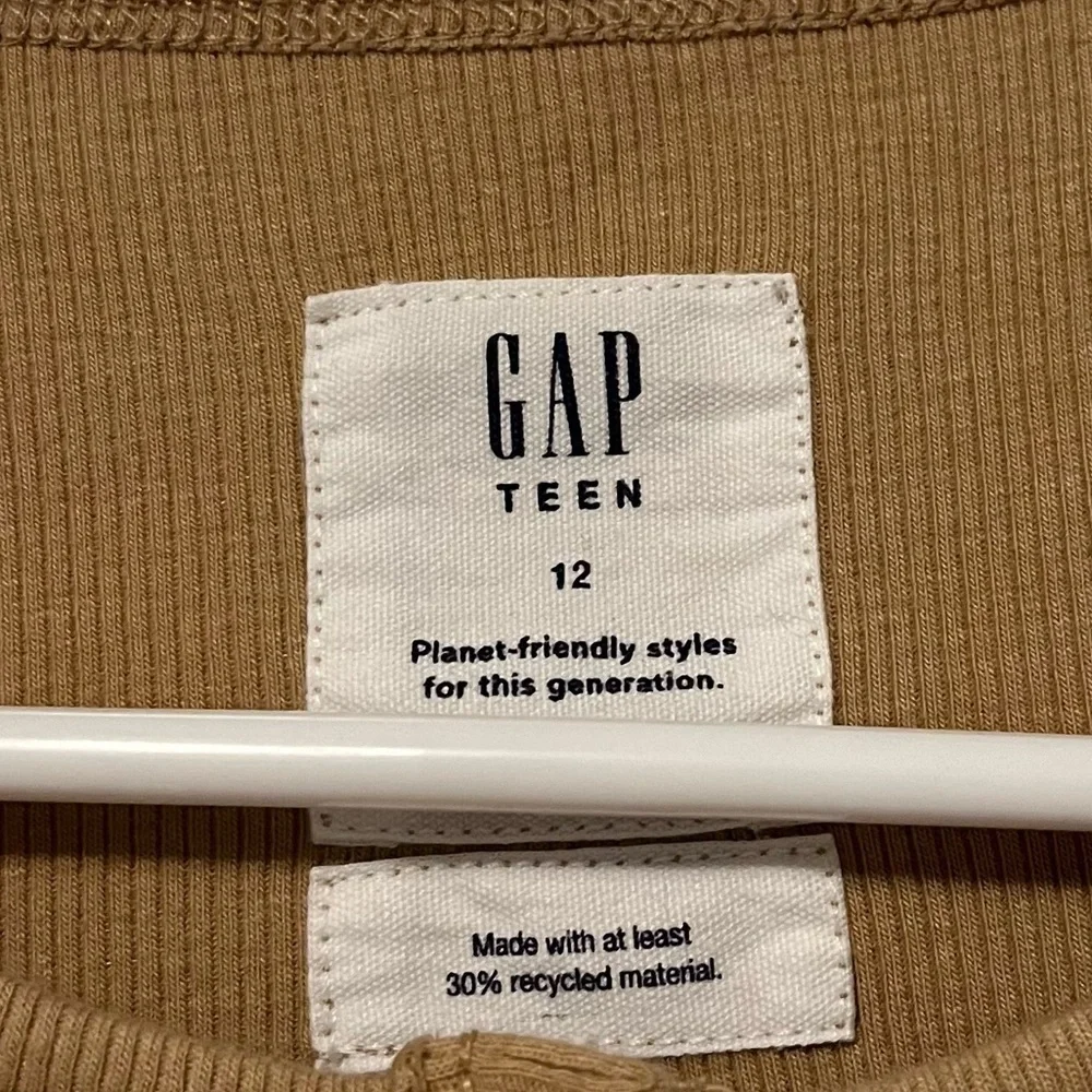 Gap Teen • Tan Brown Henley Crop Long Sleeve Top